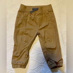 12m cat & Jack joggers khaki EUC